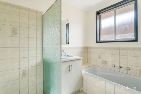 Property photo of 53 Mawson Circuit Woodcroft SA 5162