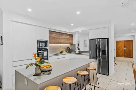 Property photo of 3 Findlay Street Brinsmead QLD 4870