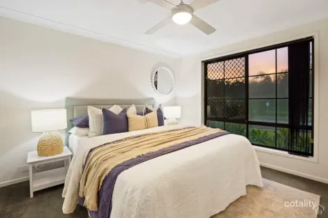 Property photo of 52 Avondale Drive Banora Point NSW 2486