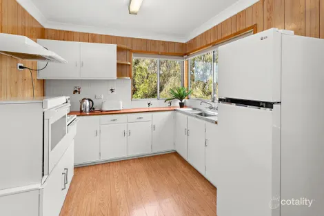 Property photo of 2 The Waves Thirroul NSW 2515