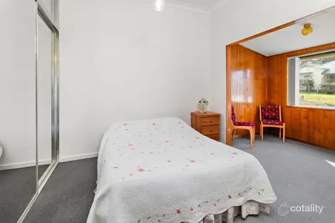 Property photo of 2 The Waves Thirroul NSW 2515