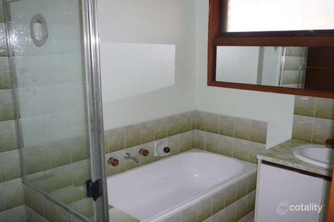 Property photo of 10 Swallow Street Werribee VIC 3030