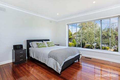 Property photo of 31 Hampshire Road Glen Waverley VIC 3150