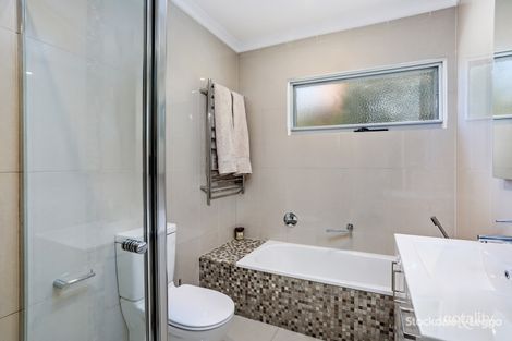 Property photo of 31 Hampshire Road Glen Waverley VIC 3150