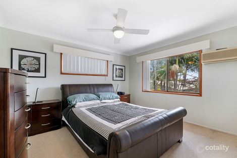 Property photo of 17 Donald Avenue Paradise Point QLD 4216