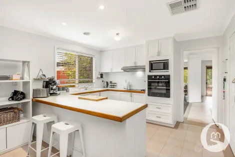 Property photo of 2 Joshua Court Spring Gully VIC 3550