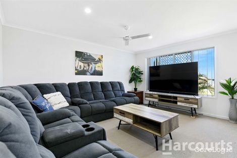 Property photo of 15 Cormorant Court Kawungan QLD 4655