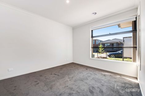 Property photo of 25 Schefflera Street Craigieburn VIC 3064