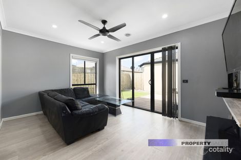 Property photo of 1/10 Sweetwater Place Moe VIC 3825