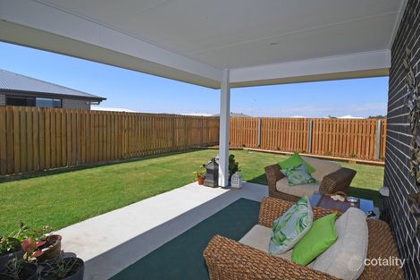 Property photo of 14 Bonavista Way Eli Waters QLD 4655