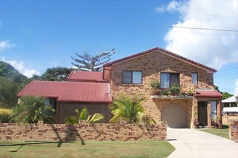 2/14 Dix St, Redcliffe, QLD 4020