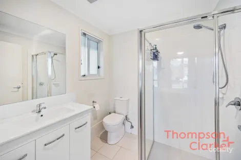 Property photo of 2/4 Caputar Way Lochinvar NSW 2321