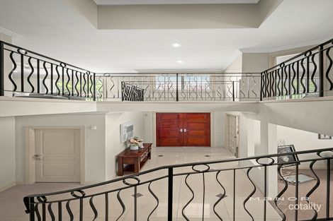 Property photo of 17 Pipersbrook Crescent Bella Vista NSW 2153