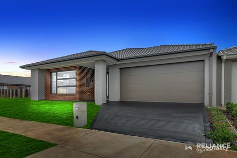 Property photo of 11 Hoffman Crescent Truganina VIC 3029