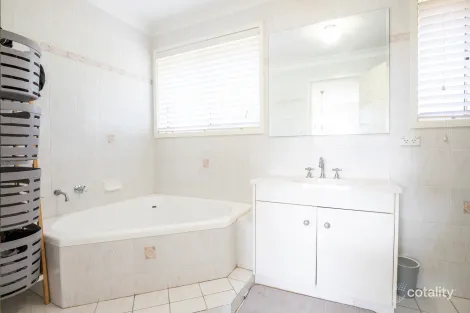 Property photo of 100 Wyndham Way Eleebana NSW 2282