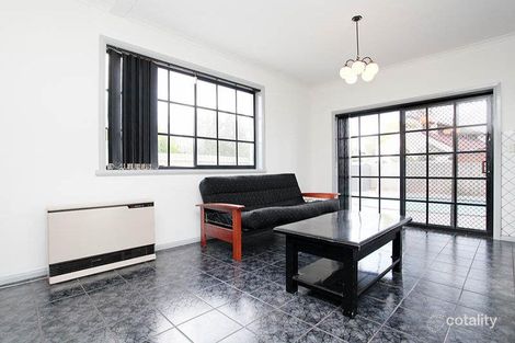 Property photo of 2 Burrowye Crescent Taylors Lakes VIC 3038