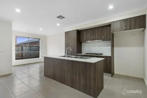 Property photo of 33 Columbus Street Point Cook VIC 3030