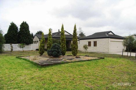 8 Woodside Ave, Frankston South, VIC 3199