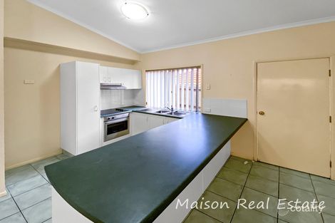 Property photo of 72 Glasshouse Crescent Forest Lake QLD 4078