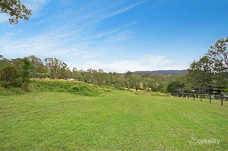 4 Kintyre St, Brookfield, QLD 4069