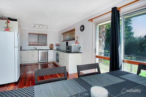 Property photo of 20 Warrawong Street Eastern Heights QLD 4305