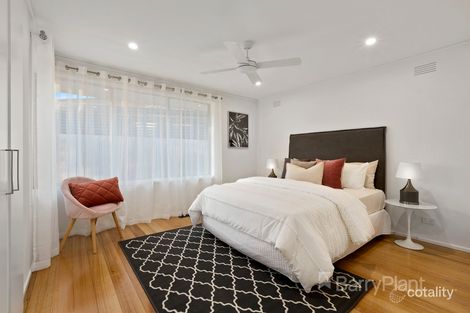 Property photo of 14 Norfolk Crescent Bundoora VIC 3083
