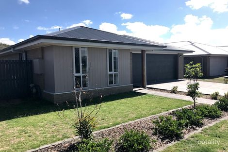 Property photo of 83 Seaside Boulevard Fern Bay NSW 2295