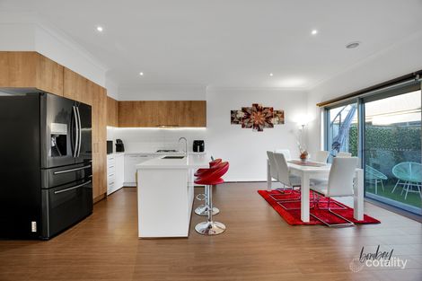 41 Dahlia Cres, Mickleham, VIC 3064