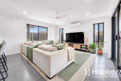 Property photo of 32 Hiddenvale Circuit Yarrabilba QLD 4207