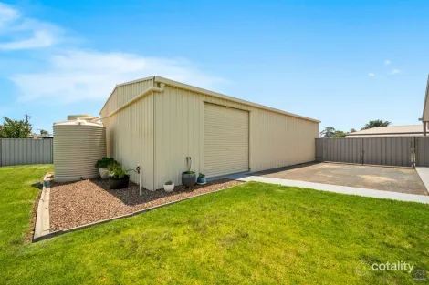 Property photo of 1 Maple Crescent Numurkah VIC 3636