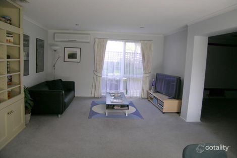 Property photo of 10 Airedale Way Rowville VIC 3178