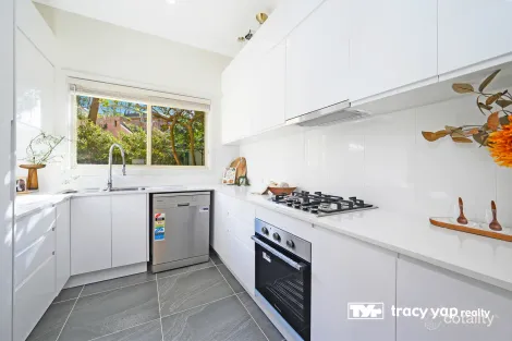 Property photo of 38 Lancaster Drive Marsfield NSW 2122