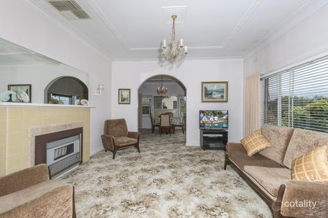 Property photo of 15 Hillsyde Parade Strathmore VIC 3041