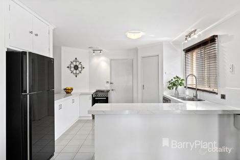 Property photo of 8 Bemm Court Werribee VIC 3030