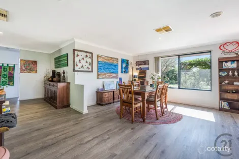 Property photo of 2 Brampton Place Meadow Springs WA 6210