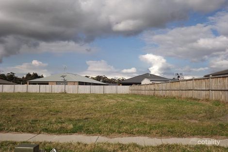 9 Montane Bvd, Newborough, VIC 3825