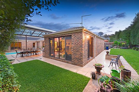 Property photo of 20 Hannah Pascoe Drive Gowanbrae VIC 3043