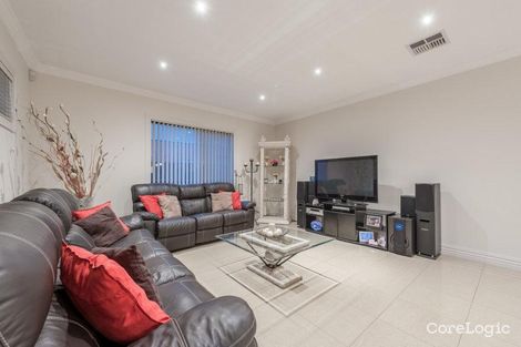 Property photo of 26 Hawkstowe Parade South Morang VIC 3752