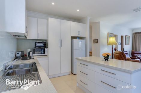 1/30 Warranilla Ave, Rosebud, VIC 3939