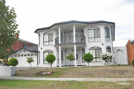 Property photo of 2 Forrest Place Taylors Lakes VIC 3038