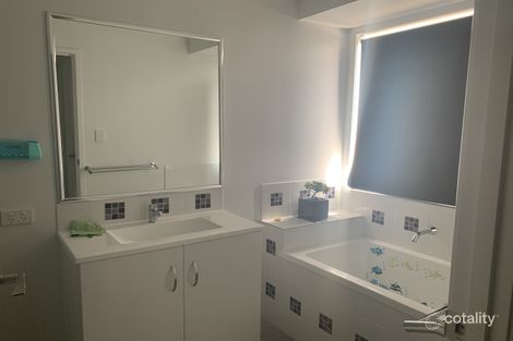 Property photo of 20 Hastings Avenue Plainland QLD 4341