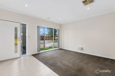 Property photo of 3/2 Fishburn Grove Harkness VIC 3337