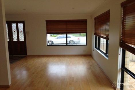 Property photo of 41 Feltbush Mews Canning Vale WA 6155