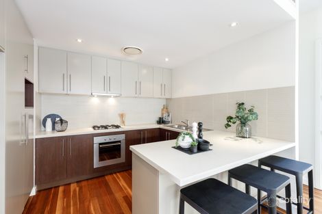 Property photo of 2/10 Seven Oaks Street Taringa QLD 4068