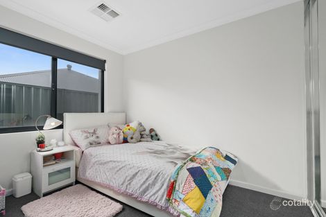 Property photo of 20 Radiant Loop Dayton WA 6055