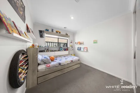 Property photo of 21 Eminence Way Craigieburn VIC 3064