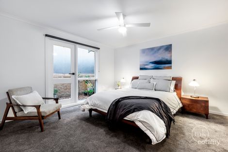 Property photo of 4 Doowi Court Greensborough VIC 3088