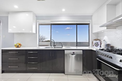 Property photo of 6 Trowbridge Circuit Gulfview Heights SA 5096