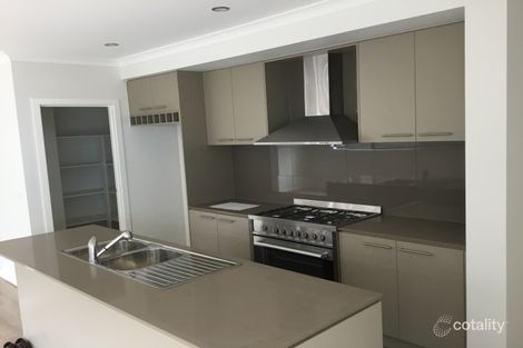 Property photo of 12 Featherwood Crescent Craigieburn VIC 3064