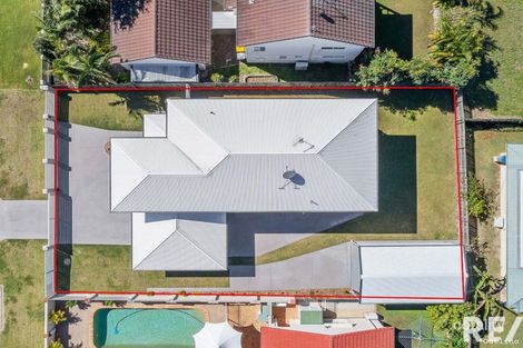 Property photo of 22 Skinner Crescent Urangan QLD 4655
